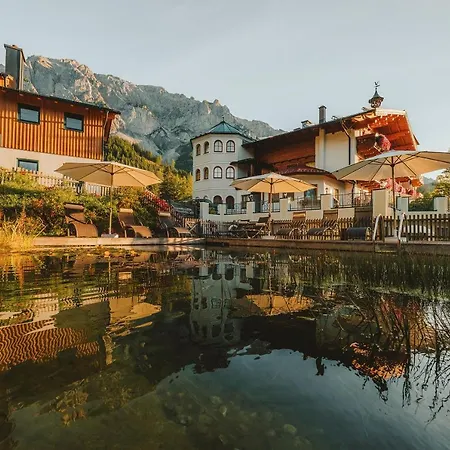 Отель Lindenhof 4*