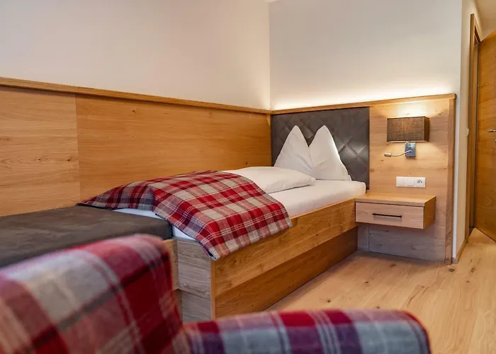 Lindenhof فندق 4*