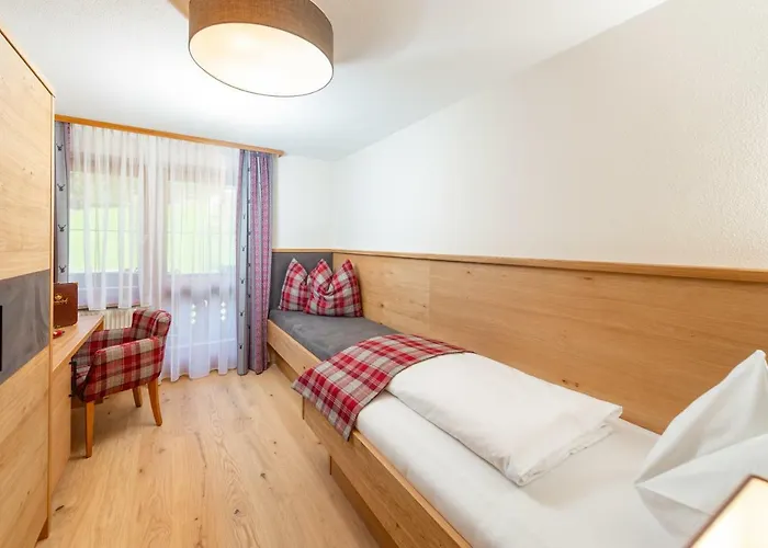 Lindenhof فندق 4*