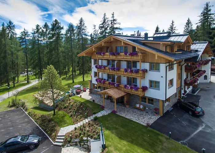 Lindenhof فندق رامساو أم داتشستين